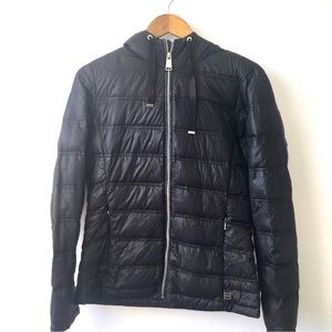 Calvin Klein lightweight premium down women’s black jacket. Size Xs.